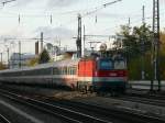 1144 205 mit einem EC bei der Durchfahrt am Heimeranplatz, ... 1144 205 mit einem EC bei der Durchfahrt am Heimeranplatz, ...