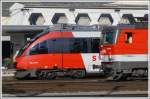 br-1144 Mir ist wieder mal aufgefallen, wie sauber die �sterreichischen Triebfahrzeuge daherkommen. Hier treffen sich 4024 098-8 und 1144 203-7 in Buchs SG. (30.03.2010)