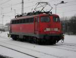 BR 115 115 346-9(DB Autozug Berlin)wird gleich den IC1809 von Rostock Hbf nach K�ln Hbf im Rostocker Hbf bespannen.Aufgenommen am 07.02.10