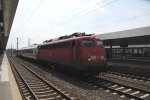 115 307-1 mit zwei IC-Wagen in Hannover HBF am 30.03.10 ...