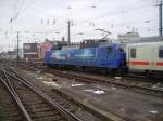 BR 120 Die Br 120 mit ZDF Werbung im K�lner Hbf am 16.1.10