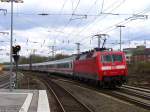 Nachschuss auf 120 134-2 die ihren IC 2153 in Richtung ...