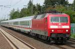 Die 120 134-2 zieht ...  Eric Otten 20.05.2010
