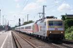 120 159-9 mit einem IC in D�sseldorf Oberbilk am 11.06.2010 ...