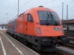 Die Taurus 1216 902 im Bahnhof Villingen (Baden) am 09/04/10. ...
