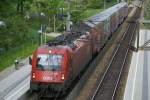 1216 236 zieht den REX 1632 von Wien West nach ...