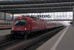 1216 011 mit einem versp�teten CNL aus Italien am 05.02.2012 ...