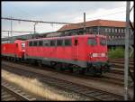 140 837 steht mit anderen Loks in Wanne Eickel Hbf, ...