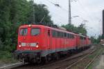 BR 140 Lokportraits 140 838-4 mit zwei weiteren 140er bei der Durchfahrt in Recklinghausen 25.7.2010