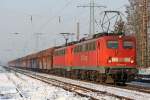 Die 140 834-3 und 140 xxx-x in Ratingen-Lintorf am 26.01.2010 ...