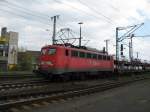BR 140 mit Zugen 140 327-8 zieht am 22.03.'10 einen Auto Ganzzug durch Lehrte