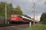 140 797 kam am 04.05.2010 mit einem G�terzug durch Gifhorn ...