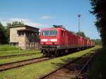 Im Gewerbegebiet am Walzwerk Finow stehen 143 222-8, 143 182-4, ...