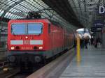 143 641 steht am 30.10.2009 Abfahrtbereit mit ihrer RB14 nach ...