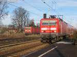 Doppeleinfahrt von 143 217-8 und 143 818-3 am 29.12. 09 in ...