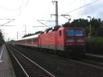 BR 143 mit Zugen 143 294-7 mit RB 21076 Neum�nster-Flensburg auf Bahnhof J�bek am 26-6-2007.
