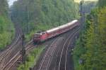 BR 143 mit Zugen Hier mal drei bilder aus dem Archiv, die ich beim Aufr�umen gefunden habe und die ich nicht vorenthalten m�chte. Hier schiebt 143 934-8 den Regionalexpress aus Eichenberg mit dem Ziel kassel Hbf. Aufgenommen im Sommer 2009.