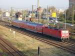BR 143 mit Zugen RB Leipzig - Altenburg mit 143 212-9 kurz vor dem Haltepunkt Leipzig Ost 23.04.2010