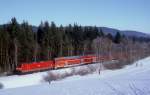 BR 143 mit Zugen 143 332  bei Hinterzarten  08.01.06