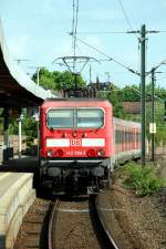 BR 143 mit Zugen 143 094 als S2 nach Altdorf, am 23.05.2010 bei der Ausfahrt aus N�rnberg-Glei�hammer.