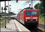 MEG 603 & MEG 602 vor einem Zementzug nach Rostock. ...