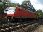 BR 145 mit Zugen Am 08.10.2009 kam mir die 145 019 mit ihrem G�terzug kurz hinter Bischofsheim auf dem Weg Richtung Darmstadt entgegen.