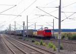 Mit einem G�terzug von Aachen kommend hat die 145 CL ...