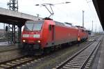 146 009 mit 111 160 im Schleppam 22.1.2012 in Hamm ...