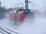 Die den RE 1 schiebende BR 146.0 versinkt am 03.01.2010 ... Die den RE 1 schiebende BR 146.0 versinkt am 03.01.2010 ...