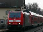 146 231 mit einer RB nach Neuenburg. Hier beim Halt ... 146 231 mit einer RB nach Neuenburg. Hier beim Halt ...