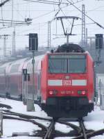 146 127 schiebt am 06.02.2010 einen RE nach Hannover zwischen ...
