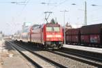 BR 146-230-8 schiebt RE nach Karlsruhe durch den Bahnhof Durmersheim ...