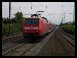 BR 146 mit Zugen 146 012 mit RE6 bei der Durchfahrt in Duisburg Rahm, 1.7.2010
