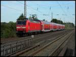 BR 146 mit Zugen 146 022 mit RE1 bei der Durchfahrt durch D�sseldorf Eller S�d, 07.07.2010