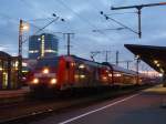 BR 146 Werbeloks 146 231-6 'Triberger Wasserf�lle' mit RE 4713 Karlsruhe Hbf - Konstanz in Singen in Hohentwiel. 05.12.09