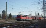 BR 151 Kastige Doppeltraktion: 140 459-9 vor 151 075-9 und einem Containerzug in Fahrtrichtung Norden. Aufgenommen am 09.03.2010 in Eschwege West.