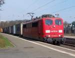 Railion 151 063-5 f�hrt durch Uelzen (13.04.10)  ...