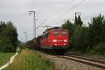 BR 151 151 142 mit einem gemischten G�terzug am 17.07.2010 bei Freilassing.