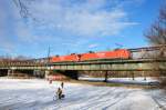 BR 152 152101 & 113 am 03.01.10 auf der Braunauer Br�cke in M�nchen
