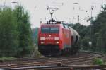152 073-3 n�hert sich am 18.07.2009 aus westlicher Richtung dem ...