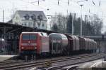 BR 152 152 011-3 mit gemsichtem G�terzug in Solingen Hbf am 30.03.2010 um 13:11 Uhr
