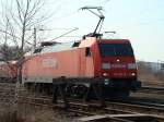 152 042 Railion, in BW Leipzig Engelsdorf, am 25.03.2010.  ...