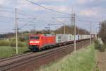 BR 152 152 160-8 f�hrt mit einem Containerzug auf der KBS 310 in Richtung Braunschweig. Fotografiert am 22.04.2010 in Magdeburg Diesdorf. 