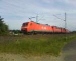 Die 152 015 fuhr am 16.6.10 mit einer 140, einer ...
