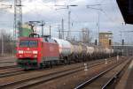 152 081-6 mit einem gemischten Kesselwagenzug am 04.01.12 Bhf. Flughafen ...