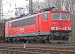 155 077-1 bei der Einfahrt in Gremberg Gbf. am 14.04.2010, ...