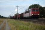 BR 155 155 077-1 mit Waggons des Typ´s Eanos-x zwischen Gro�wudicke und Rathenow in Richtung Stendal. 26.07.2010