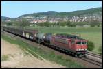 BR 155 Mit einem 'modellbahngerchten' kurzen G�terzug hatte 155 018 am 16.4.2007 keine gro�e M�he. Die Aufnahme entstand in Gro�sachsen-Heddesheim.