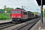 155 146-4 mit gem. G�terzug bei der Durchfahrt durch den ...