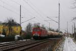BR 156 MEG 802 (ex 156 002) ist mit einem Kesselzug unterwegs durch Dresden-Stetzsch. (17.12.2009)